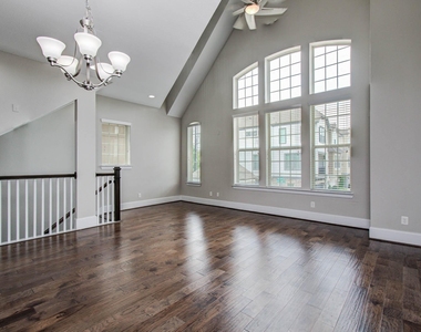 11023 Acorn Falls Drive - Photo Thumbnail 8