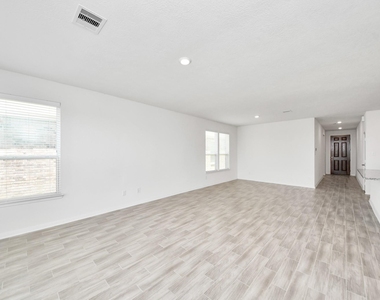 1270 Glendora Drive - Photo Thumbnail 8
