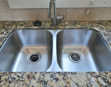 536 Columbia - Photo Thumbnail 9