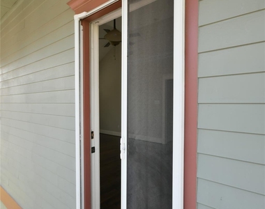 536 Columbia - Photo Thumbnail 16