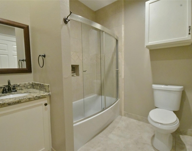 536 Columbia - Photo Thumbnail 15