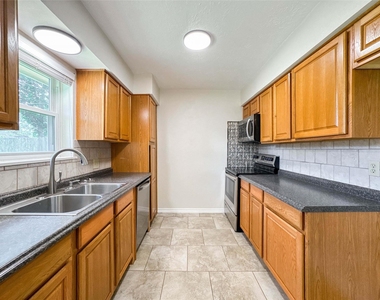 217 Mary Ann Drive - Photo Thumbnail 14