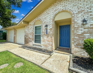 217 Mary Ann Drive - Photo Thumbnail 5
