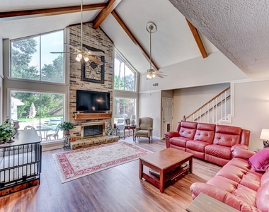 16310 Acapulco Drive - Photo Thumbnail 5