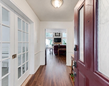 16310 Acapulco Drive - Photo Thumbnail 2