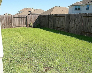 868 Sierra Brook Lane - Photo Thumbnail 14