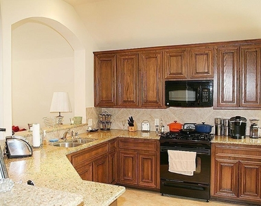 868 Sierra Brook Lane - Photo Thumbnail 3