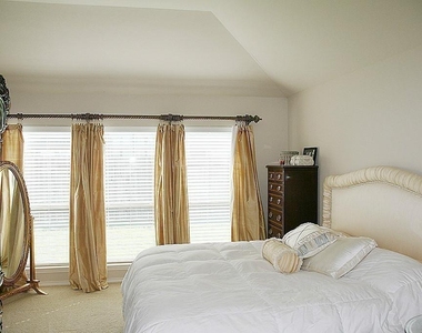 868 Sierra Brook Lane - Photo Thumbnail 8