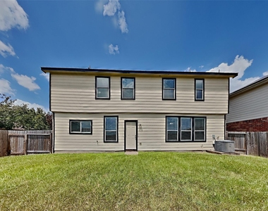 2902 Crestbrook Bend Lane - Photo Thumbnail 19