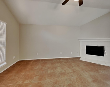 21027 Terrace View Drive - Photo Thumbnail 3