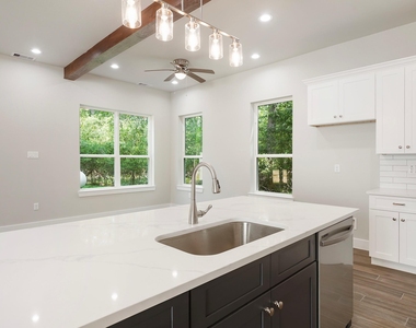 731 Magnolia Point Drive - Photo Thumbnail 13