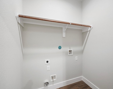 731 Magnolia Point Drive - Photo Thumbnail 31