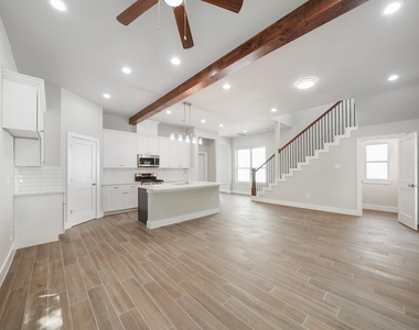 731 Magnolia Point Drive - Photo Thumbnail 16
