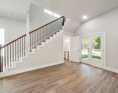 731 Magnolia Point Drive - Photo Thumbnail 17