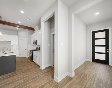 731 Magnolia Point Drive - Photo Thumbnail 6