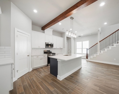 731 Magnolia Point Drive - Photo Thumbnail 14