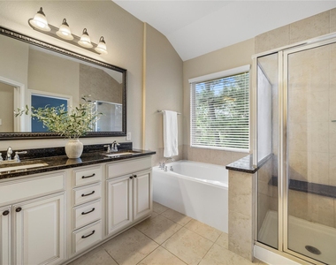 122 Cheswood Forest Drive - Photo Thumbnail 28