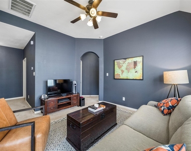 122 Cheswood Forest Drive - Photo Thumbnail 14