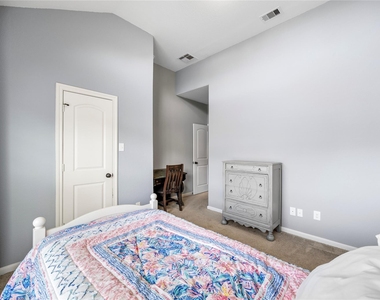 122 Cheswood Forest Drive - Photo Thumbnail 18