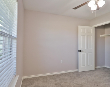 4002 Avenue N 1/2 - Photo Thumbnail 16