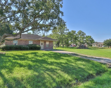 4002 Avenue N 1/2 - Photo Thumbnail 1