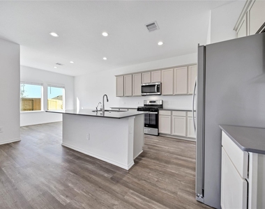12115 Blue Coast Court - Photo Thumbnail 7