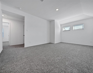 12115 Blue Coast Court - Photo Thumbnail 29