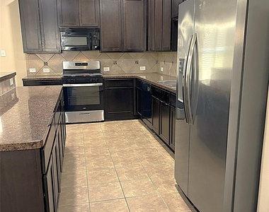 17222 Hannah Oaks Lane - Photo Thumbnail 6
