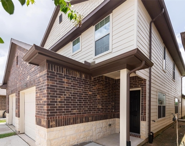 12130 Pia Drive - Photo Thumbnail 1