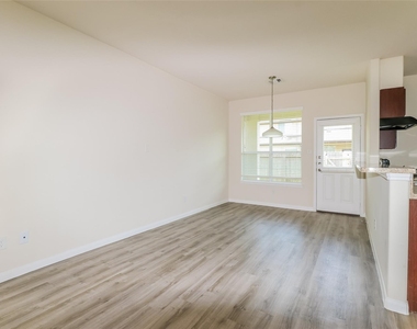 12342 Roy Mix Bohn Lane - Photo Thumbnail 9