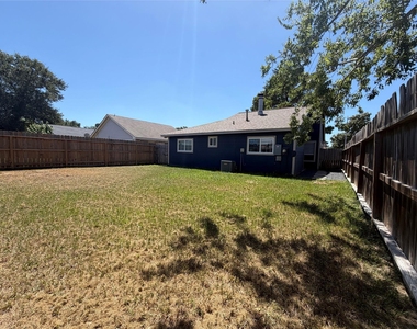4430 Hawk Meadow Drive - Photo Thumbnail 9