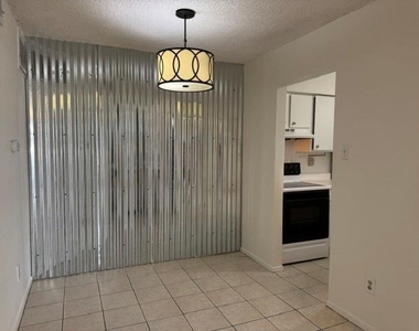 121 E 12th Street - Photo Thumbnail 6