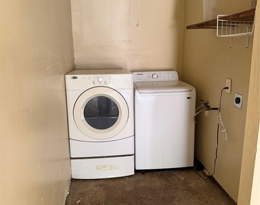 2415 Huntington Drive - Photo Thumbnail 10