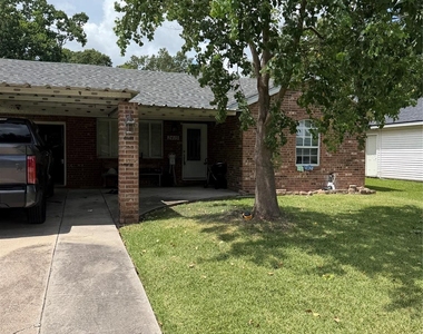 2415 Huntington Drive - Photo Thumbnail 1
