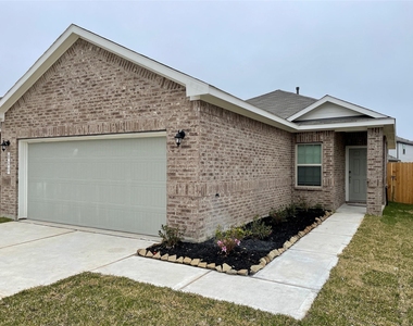 823 Redinger Ridge Drive - Photo Thumbnail 1
