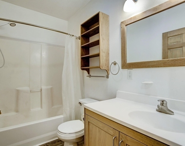 5250 Eigel Street - Photo Thumbnail 6