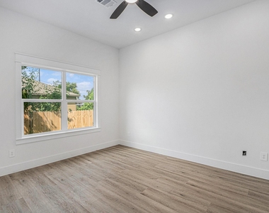 4825 Pederson Street - Photo Thumbnail 6