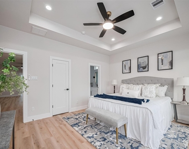 3542 Mt  Pleasant Steet - Photo Thumbnail 8