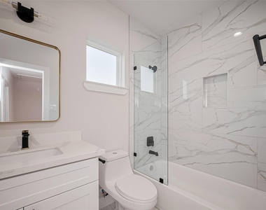 3542 Mt  Pleasant Steet - Photo Thumbnail 14