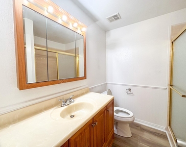11002 Hammerly Boulevard - Photo Thumbnail 31