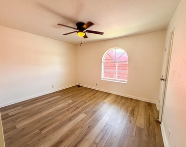 11002 Hammerly Boulevard - Photo Thumbnail 35