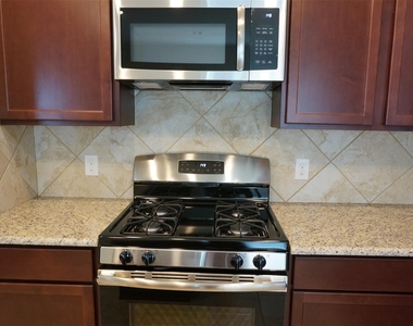 3539 Christopher Dr Drive - Photo Thumbnail 5