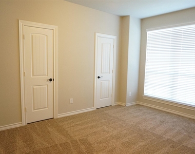 3539 Christopher Dr Drive - Photo Thumbnail 13