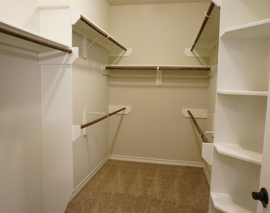 3539 Christopher Dr Drive - Photo Thumbnail 15
