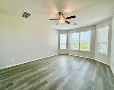24018 Cannon Anello Court - Photo Thumbnail 15