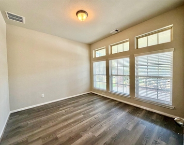 24018 Cannon Anello Court - Photo Thumbnail 9
