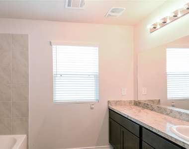 4818 Banyan Tree Trail - Photo Thumbnail 7