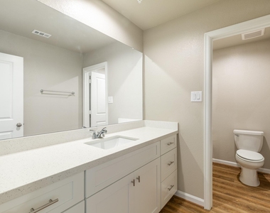 231 Park Place Circle - Photo Thumbnail 17