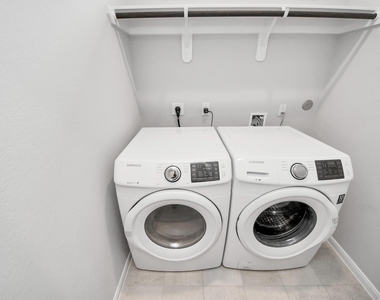 3102 Trishelle Court - Photo Thumbnail 36