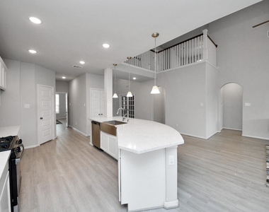 3102 Trishelle Court - Photo Thumbnail 8